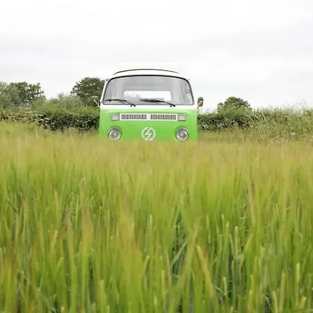 Edub Indie - The 100% Electric Classic Camper Campsite