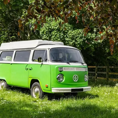 Edub Indie - The 100% Electric Classic Camper Campsite Great Ouseburn